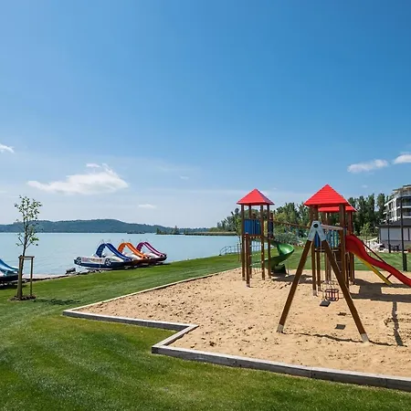 Apartment Fured Beach Apartman *