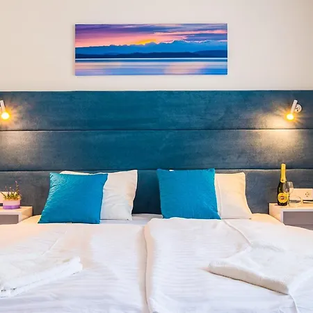 Apartment Fured Beach Apartman *
